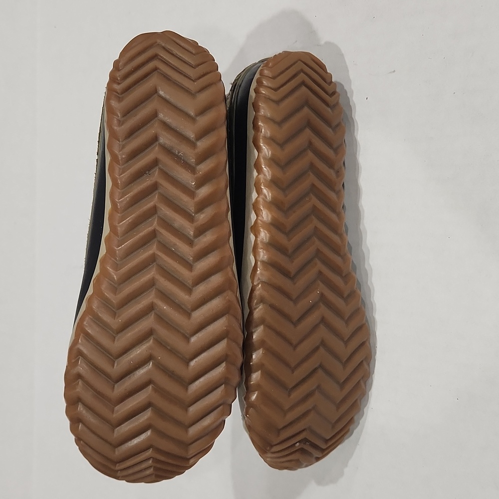 Sorel Olive and Black Winter Boots - Picture 10 of 11